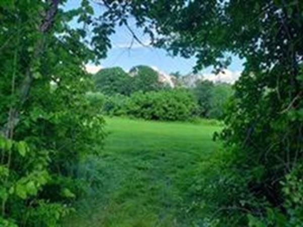 38 E Brookfield Rd, North Brookfield, MA 01535